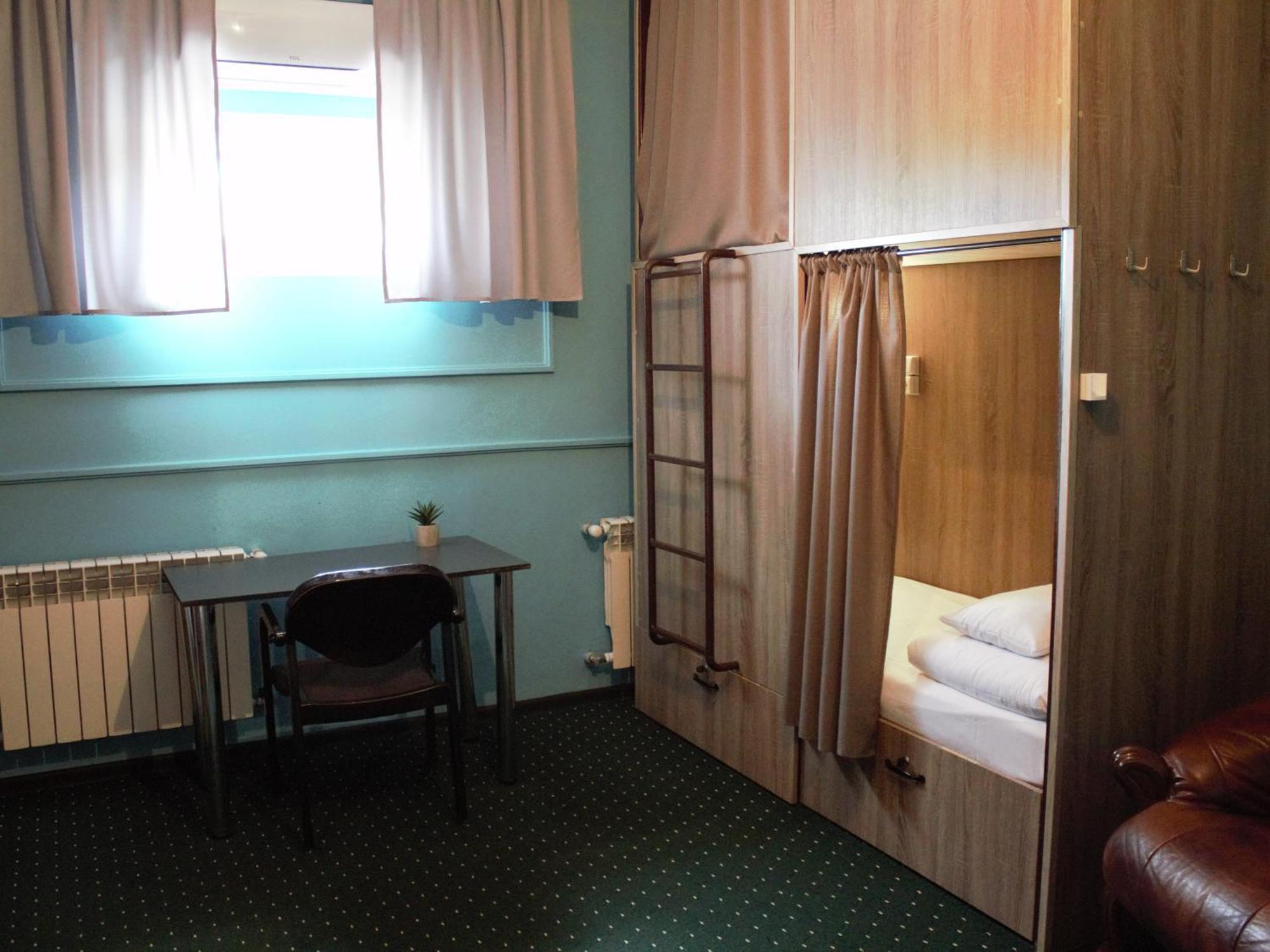 All Eyes Hostel Kamyanets-Podilski Dış mekan fotoğraf