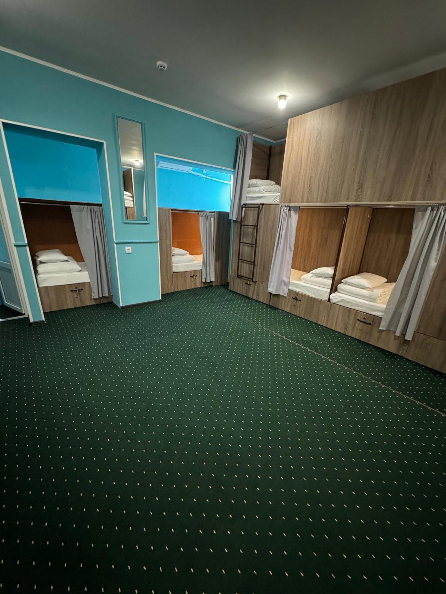 All Eyes Hostel Kamyanets-Podilski Dış mekan fotoğraf