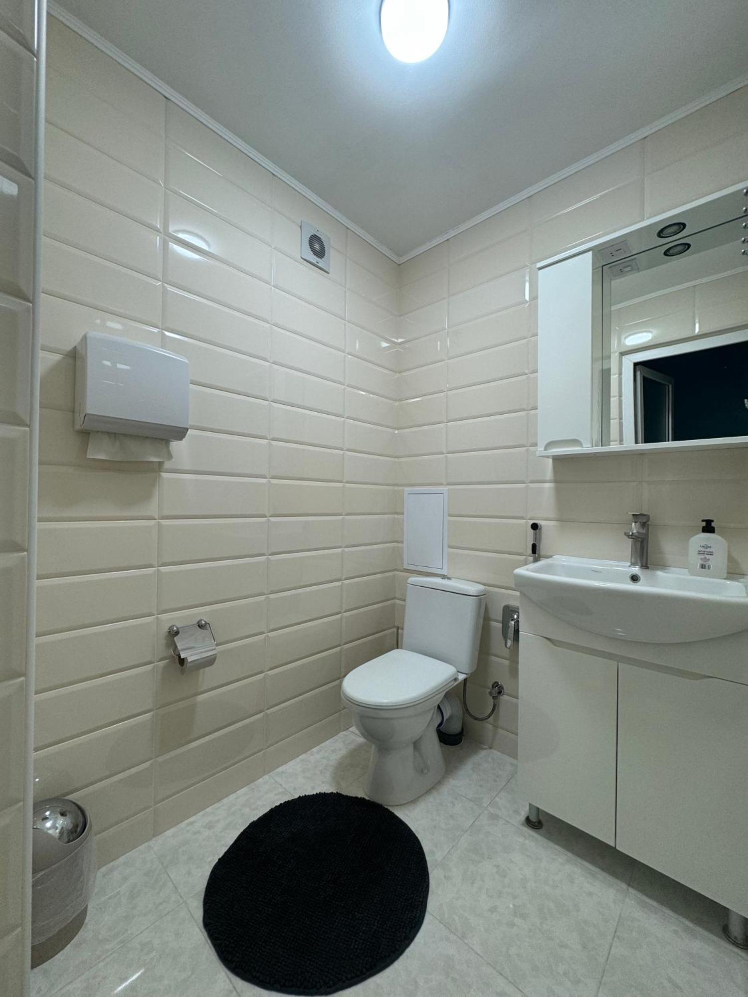 All Eyes Hostel Kamyanets-Podilski Dış mekan fotoğraf